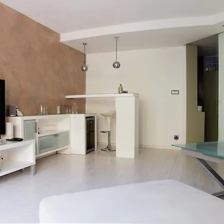 Old In Ba/5*luxus/3xtv/bar Internet * Братислава